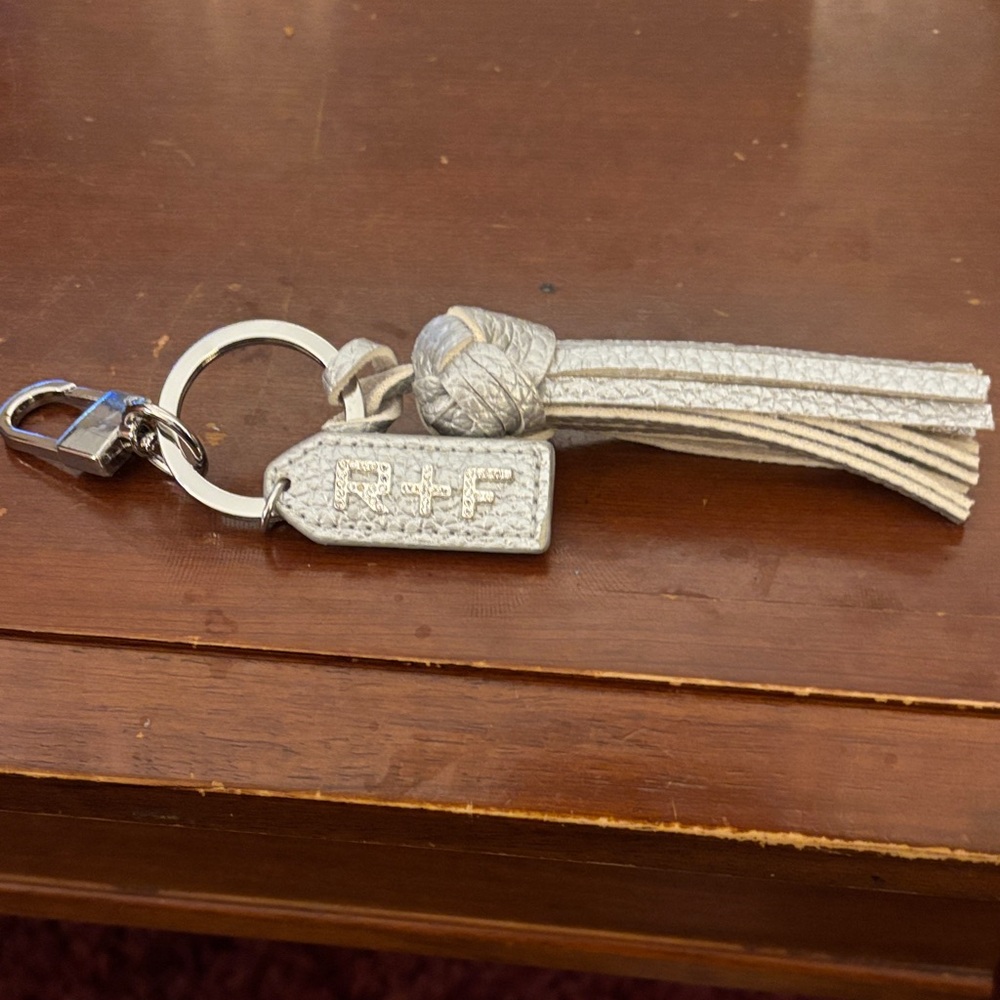 Rodan + Fields Silver Key & Card Holder